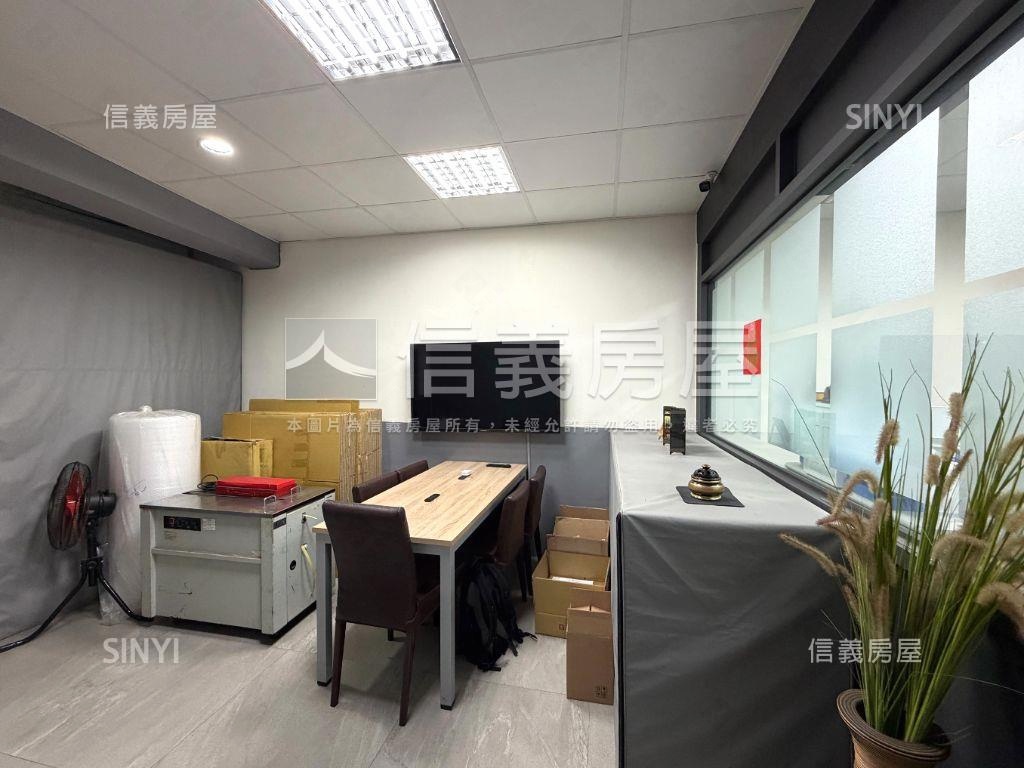 河岸綠景老闆起家一樓房屋室內格局與周邊環境