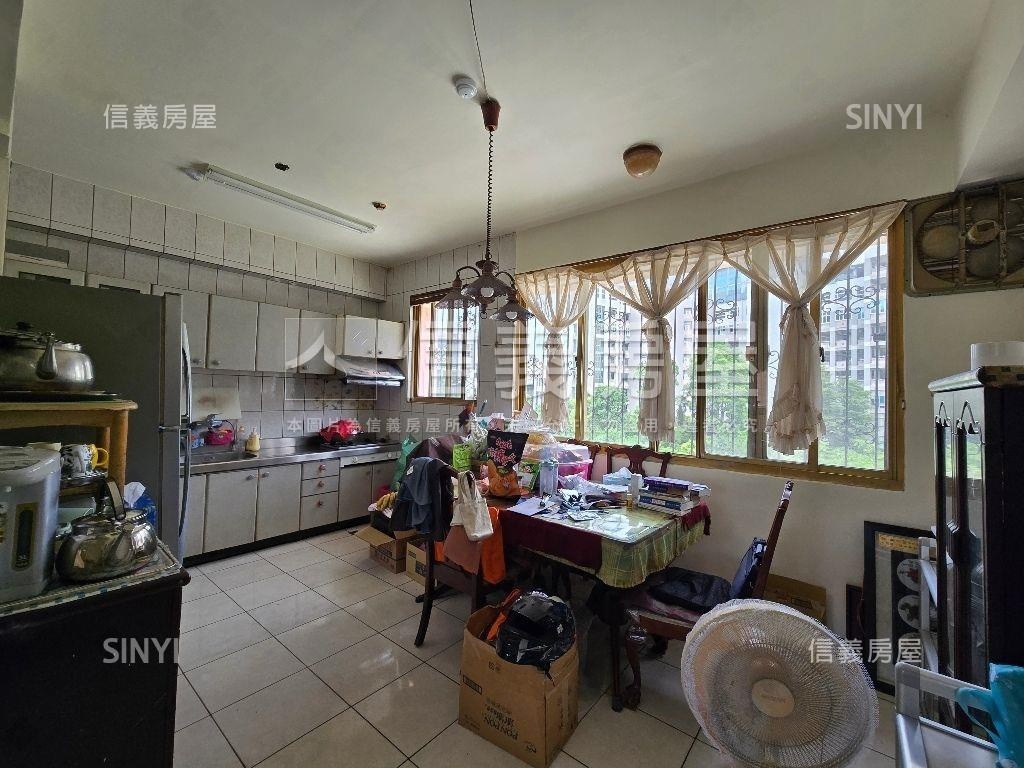 文山特區大四房平車房屋室內格局與周邊環境