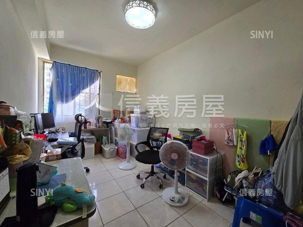 文山特區大四房平車房屋室內格局與周邊環境