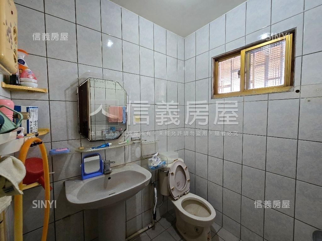 文山特區大四房平車房屋室內格局與周邊環境