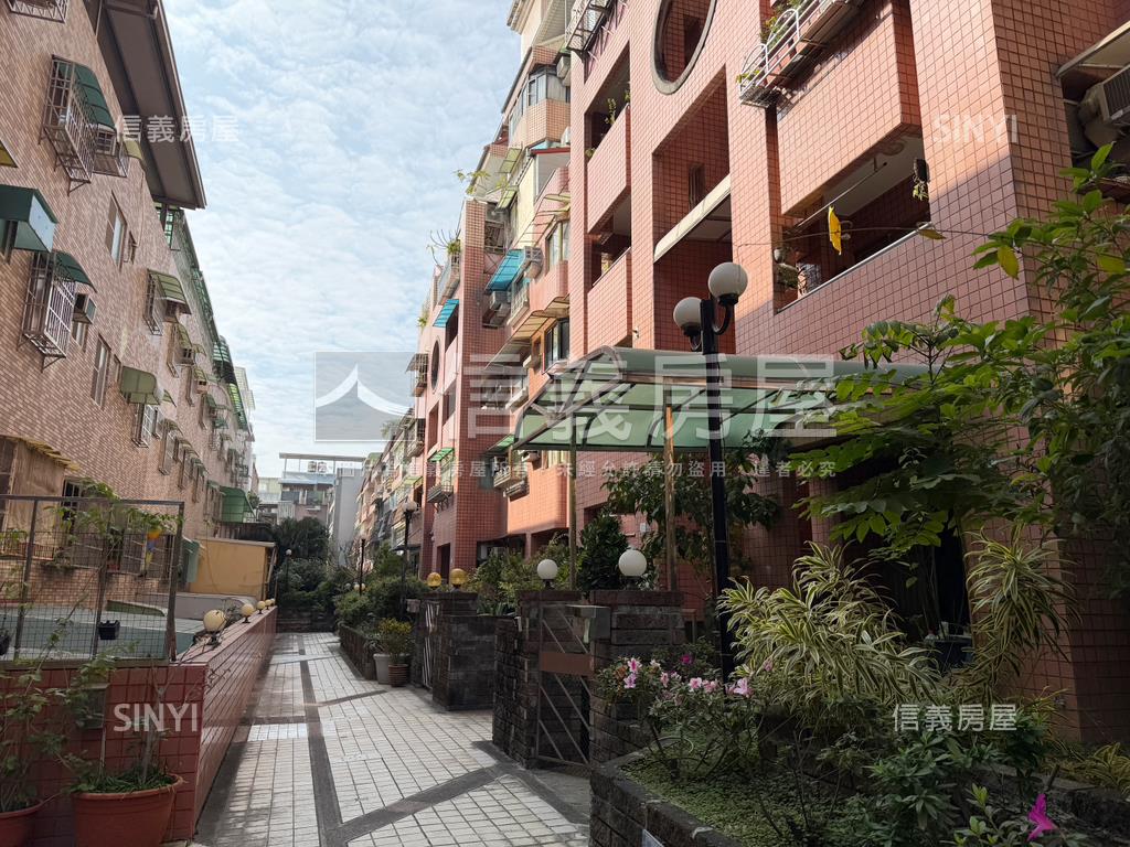 文山特區大四房平車房屋室內格局與周邊環境