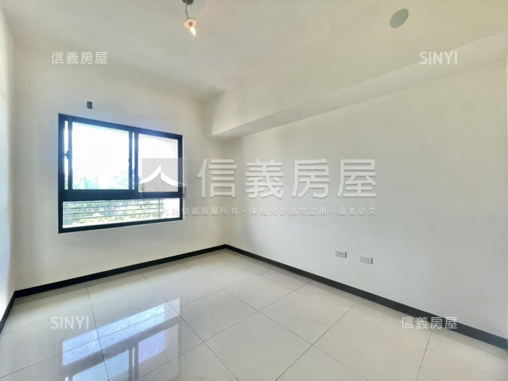 世界巨星四房平車房屋室內格局與周邊環境