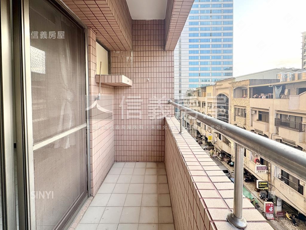 平實芳鄰．寬敞三房平車房屋室內格局與周邊環境