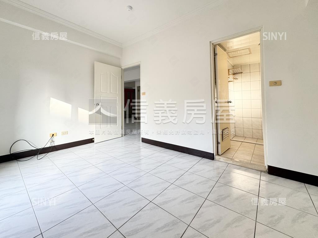 平實芳鄰．寬敞三房平車房屋室內格局與周邊環境