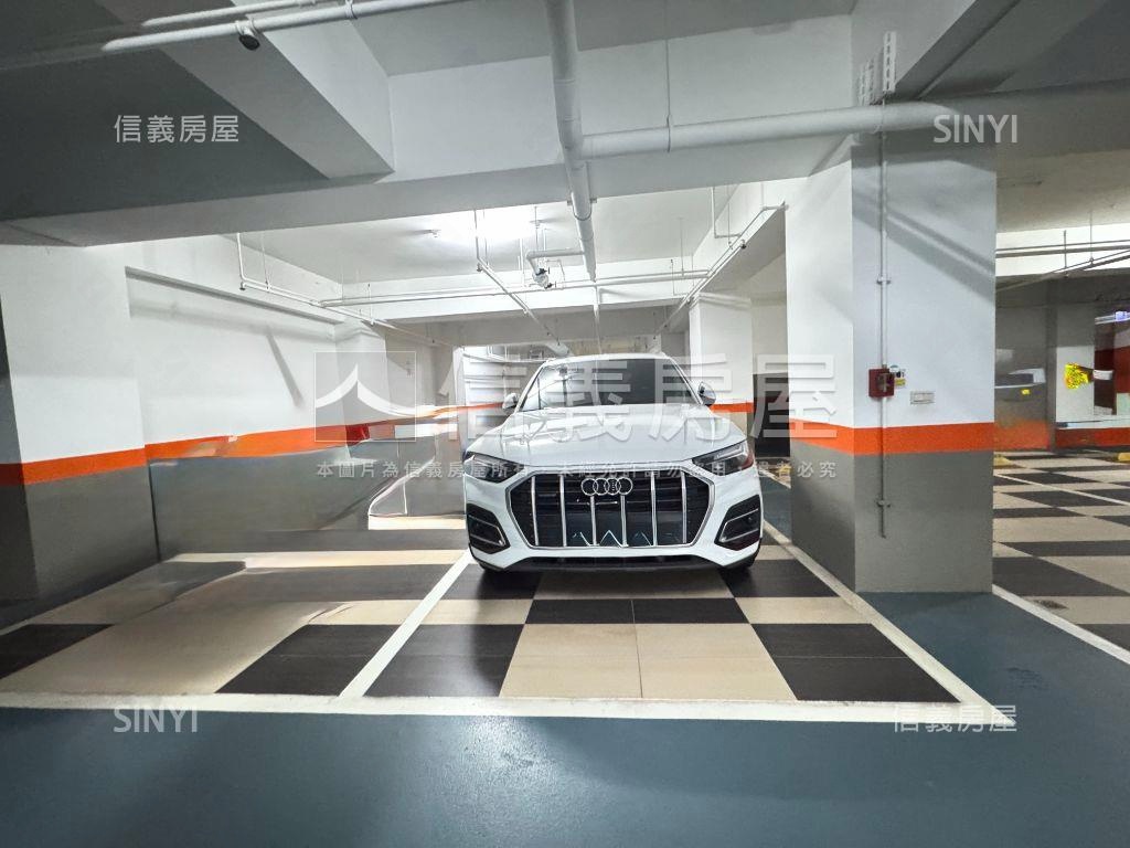 布拉格四房雙車位房屋室內格局與周邊環境