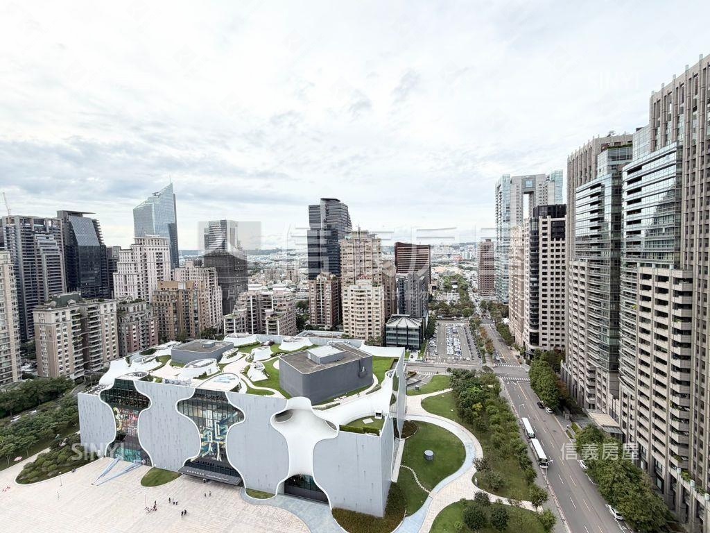 角間挑高●理感歌劇院視野房屋室內格局與周邊環境