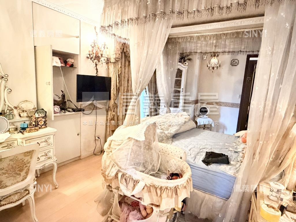 角間挑高●理感歌劇院視野房屋室內格局與周邊環境