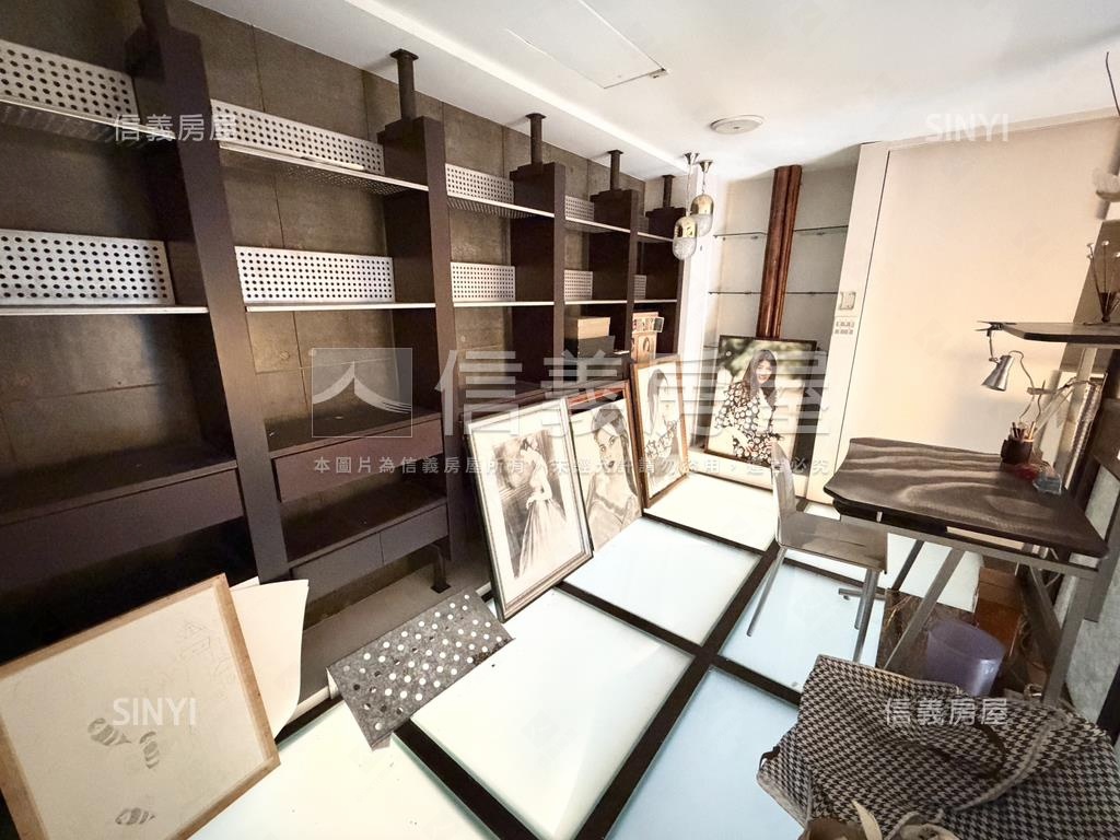 角間挑高●理感歌劇院視野房屋室內格局與周邊環境