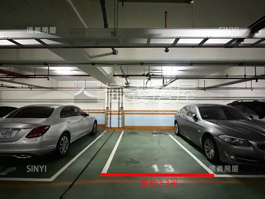 角間挑高●理感歌劇院視野房屋室內格局與周邊環境