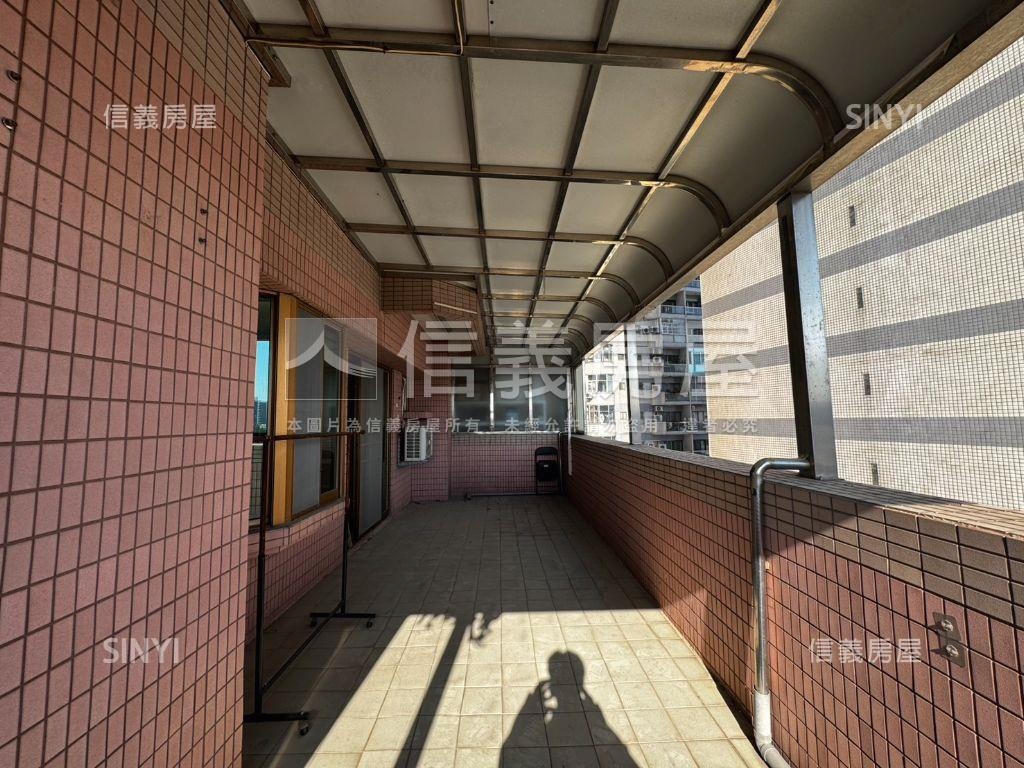 賜伯寶座｜三房平移車位房屋室內格局與周邊環境