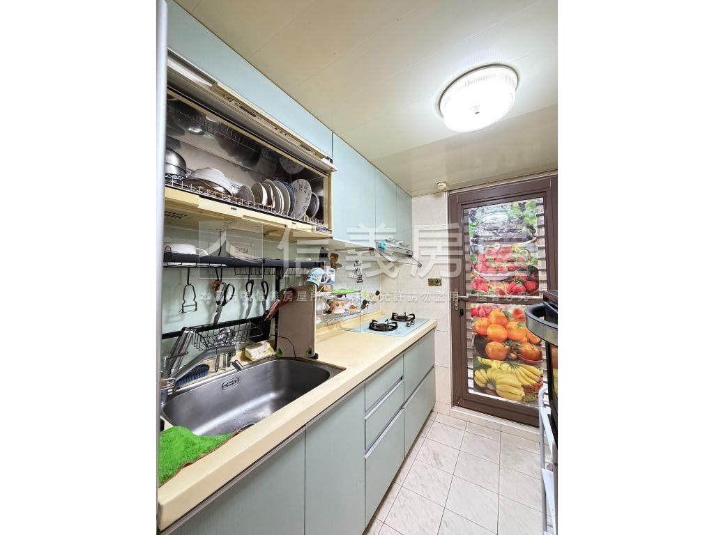 專任！副都心大空間精美屋房屋室內格局與周邊環境