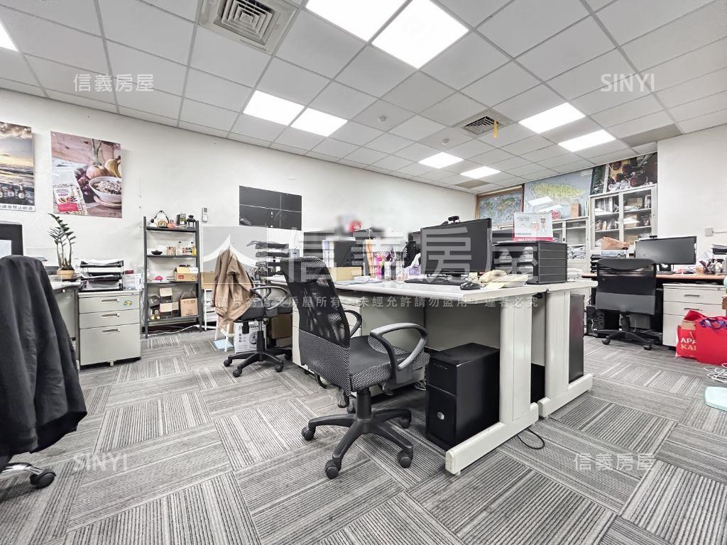 港墘捷運台北登峰整層辦公房屋室內格局與周邊環境