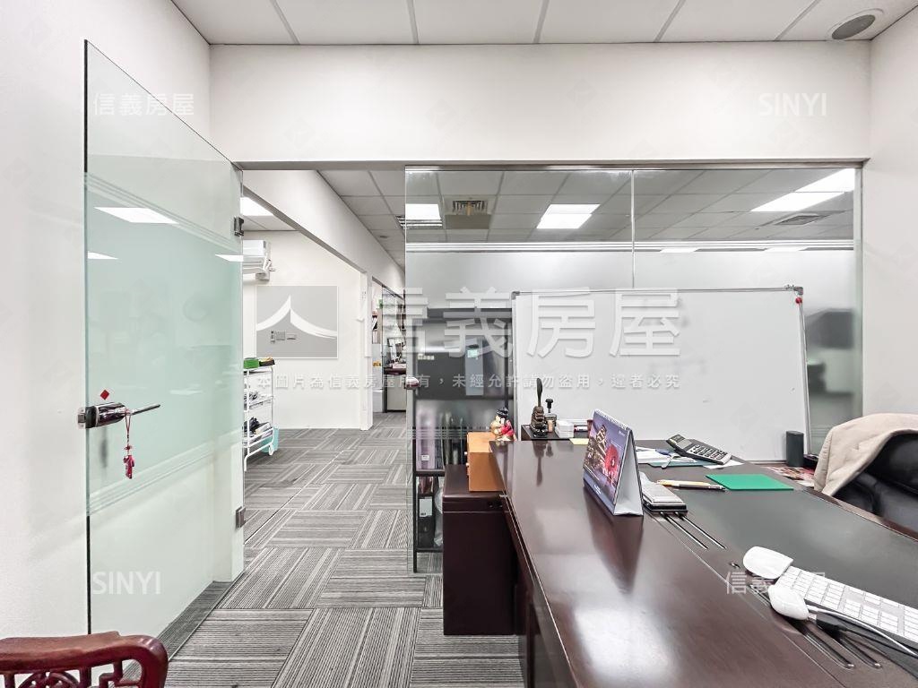 港墘捷運台北登峰整層辦公房屋室內格局與周邊環境