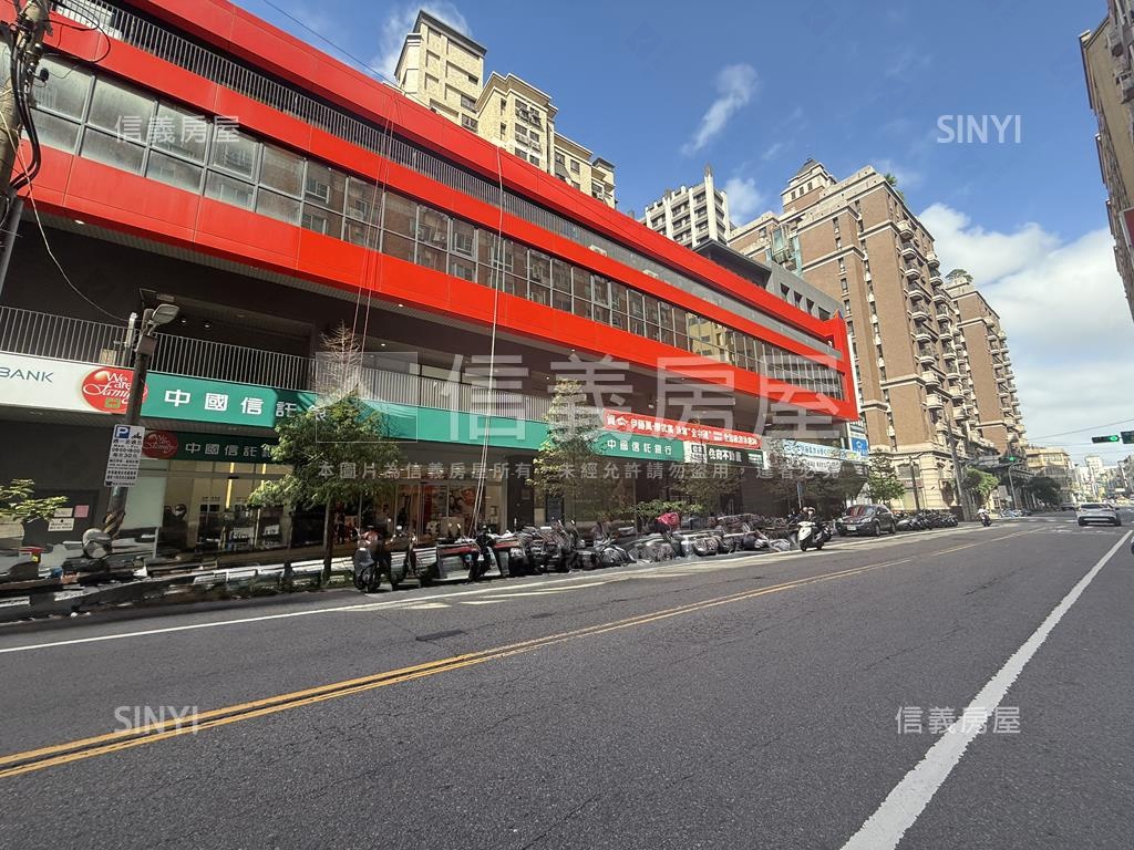 近信義國小大面寬稀有釋出房屋室內格局與周邊環境