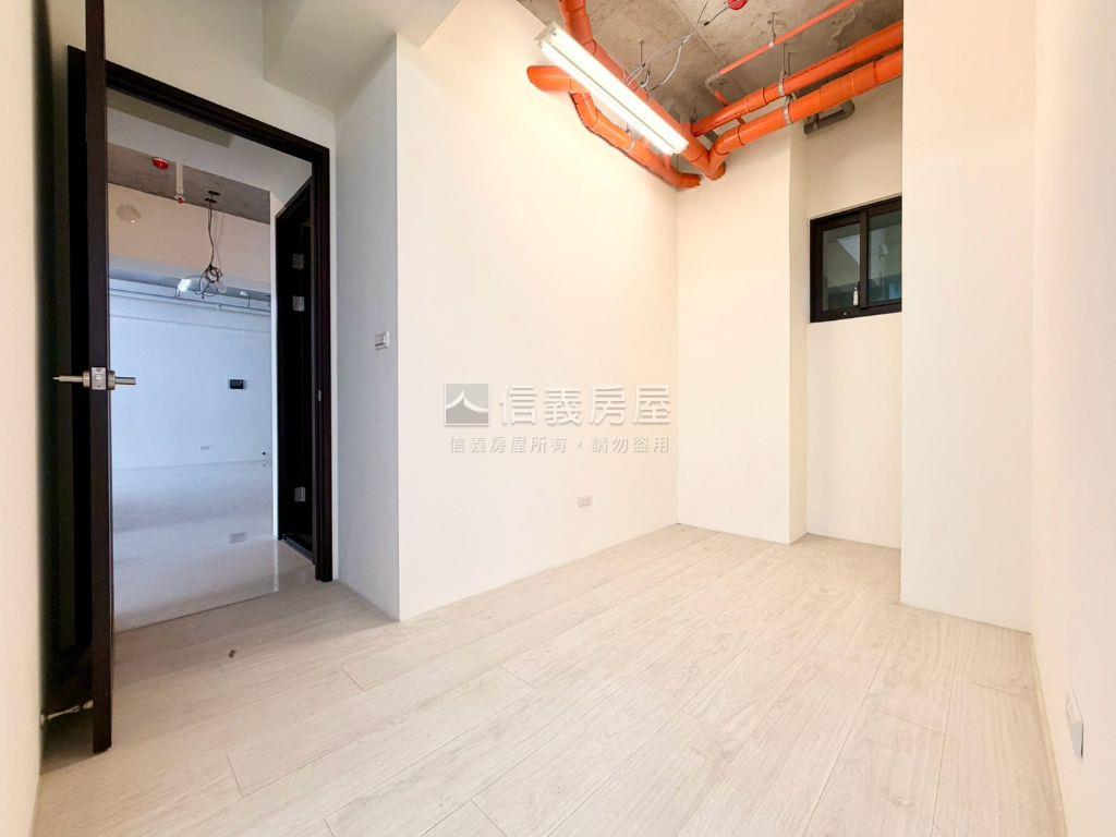 帝凡內·海闊天際三房平車房屋室內格局與周邊環境