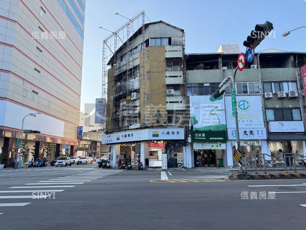 中友百貨正三民路邊間角店房屋室內格局與周邊環境