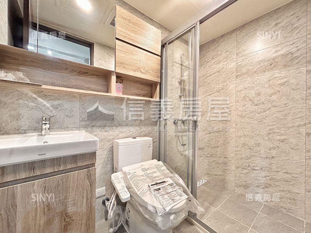 新潤大道鎏域兩房平面車位房屋室內格局與周邊環境