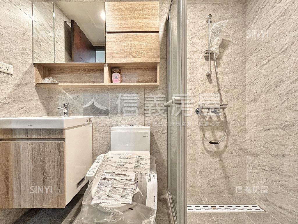 新潤大道鎏域兩房平面車位房屋室內格局與周邊環境