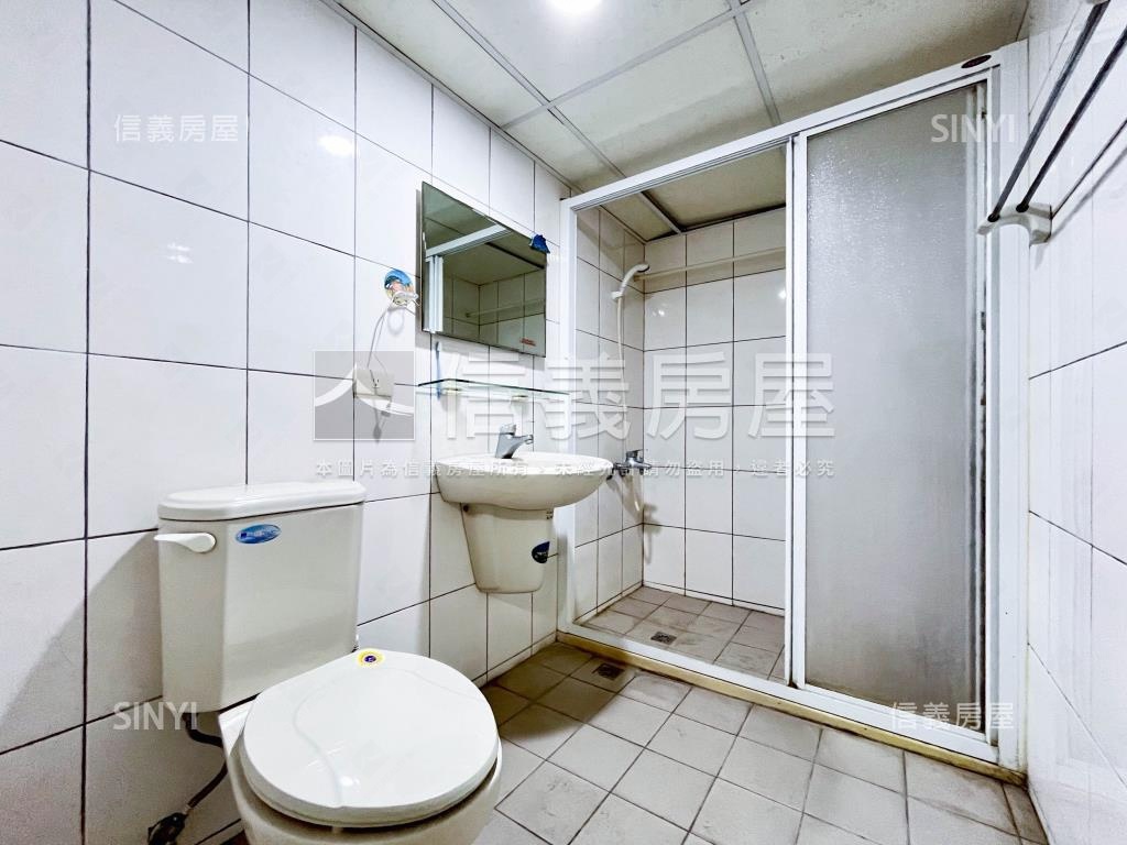 急售！國宅大三房！房屋室內格局與周邊環境