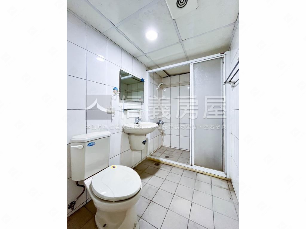 急售！國宅大三房！房屋室內格局與周邊環境