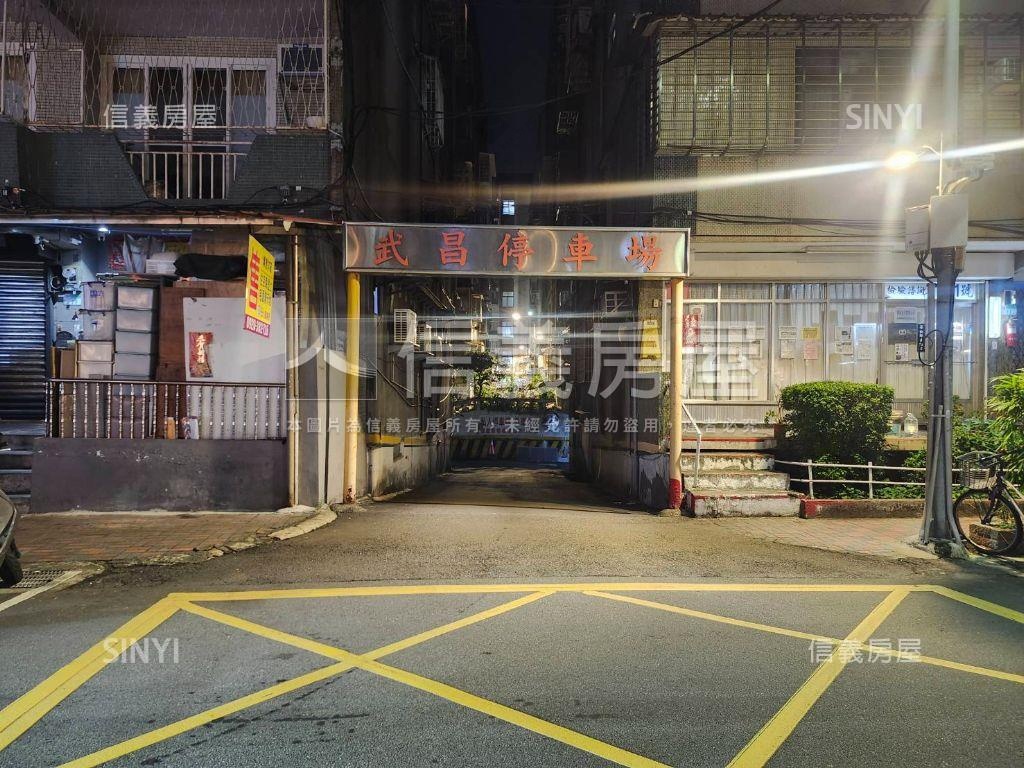 武昌華廈坡平車位房屋室內格局與周邊環境