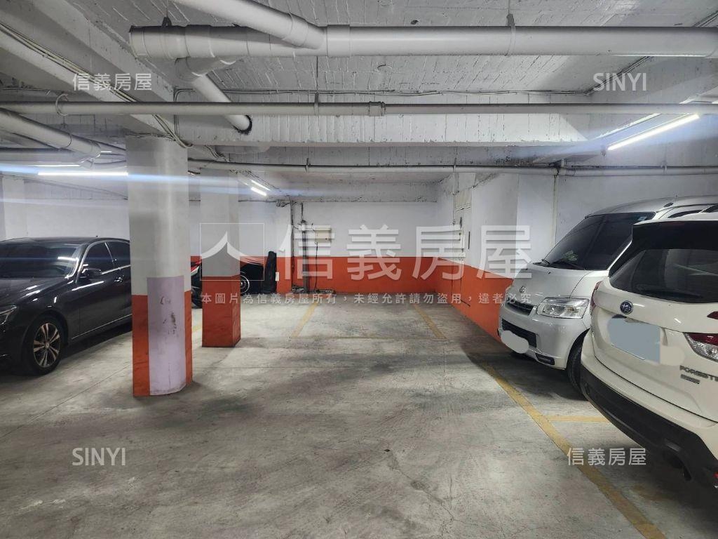 武昌華廈坡平車位房屋室內格局與周邊環境