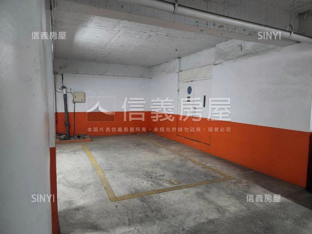 武昌華廈坡平車位房屋室內格局與周邊環境