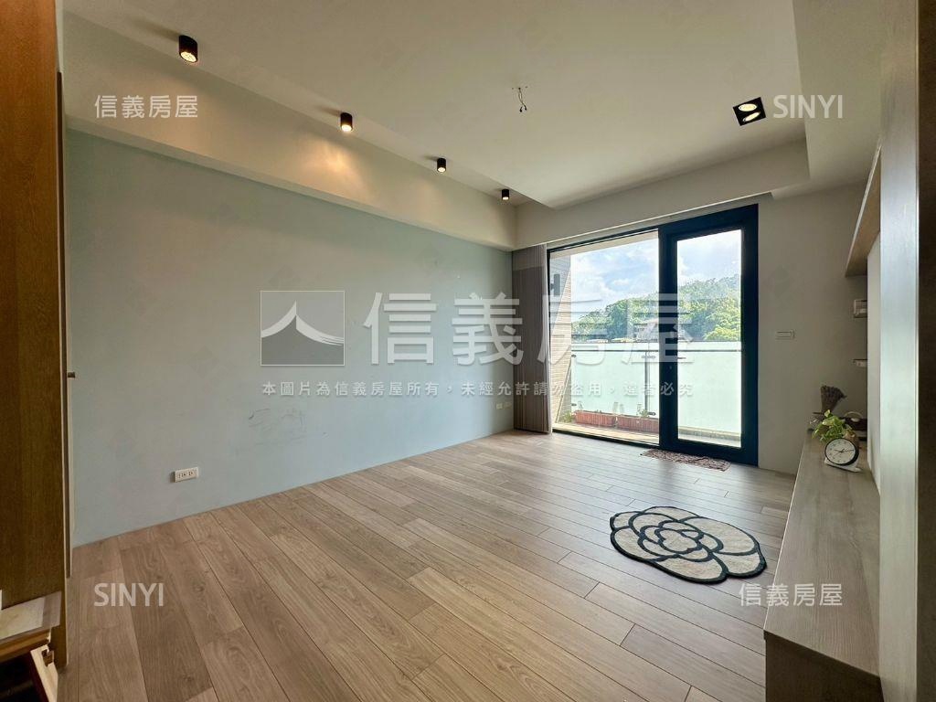 椰林ＩＳ美美三房雙車位房屋室內格局與周邊環境