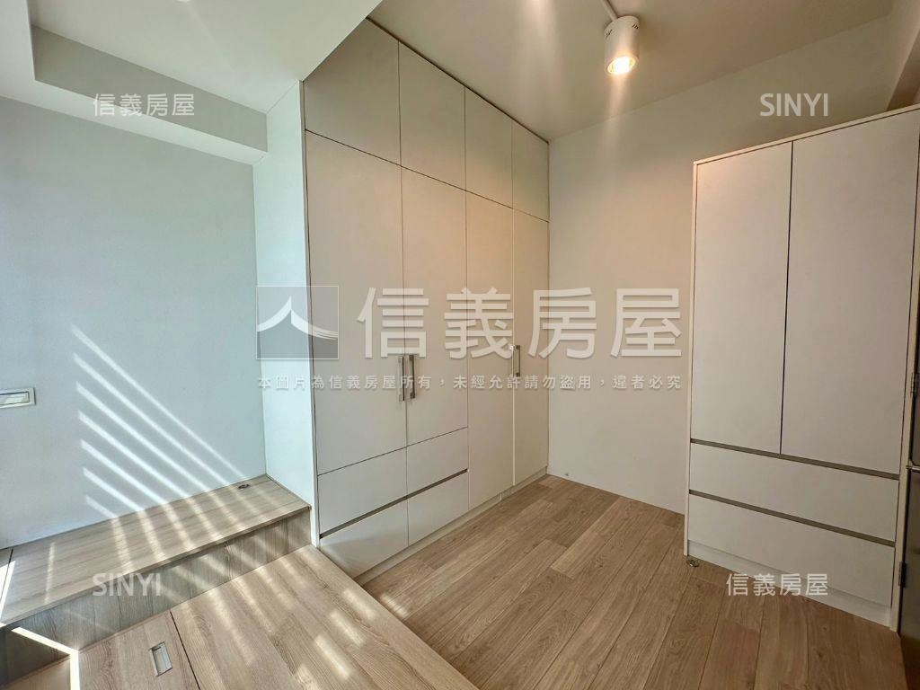 椰林ＩＳ美美三房雙車位房屋室內格局與周邊環境