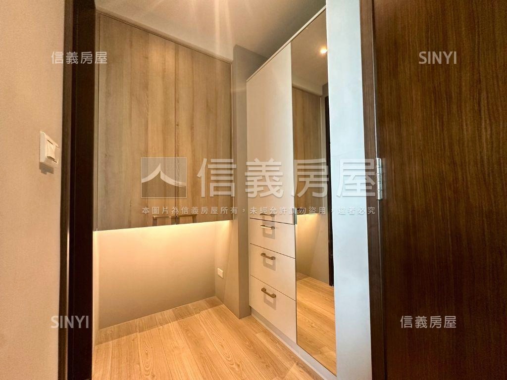 椰林ＩＳ美美三房雙車位房屋室內格局與周邊環境