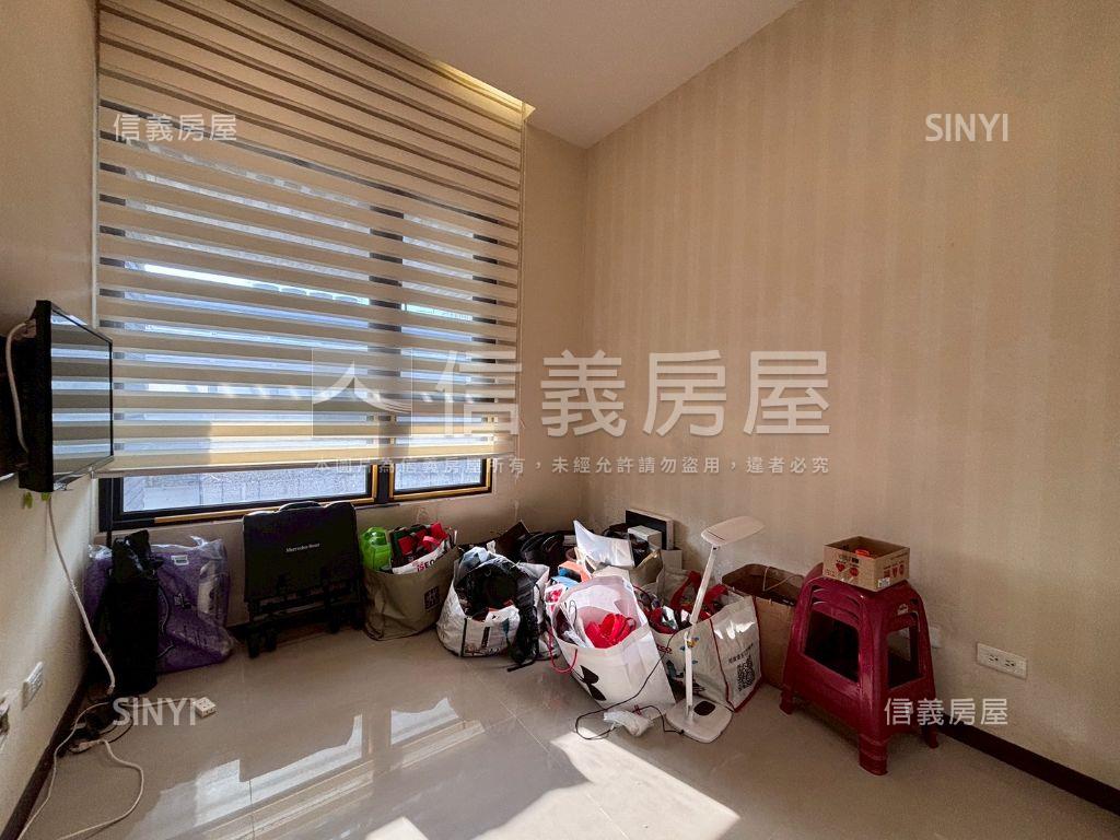 兆之丘三房車位房屋室內格局與周邊環境