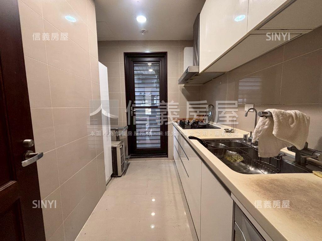 兆之丘三房車位房屋室內格局與周邊環境