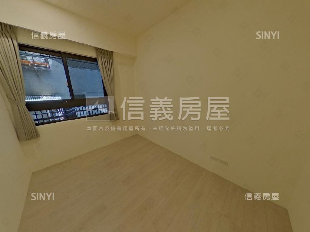 中央央北全新３房附大車位房屋室內格局與周邊環境