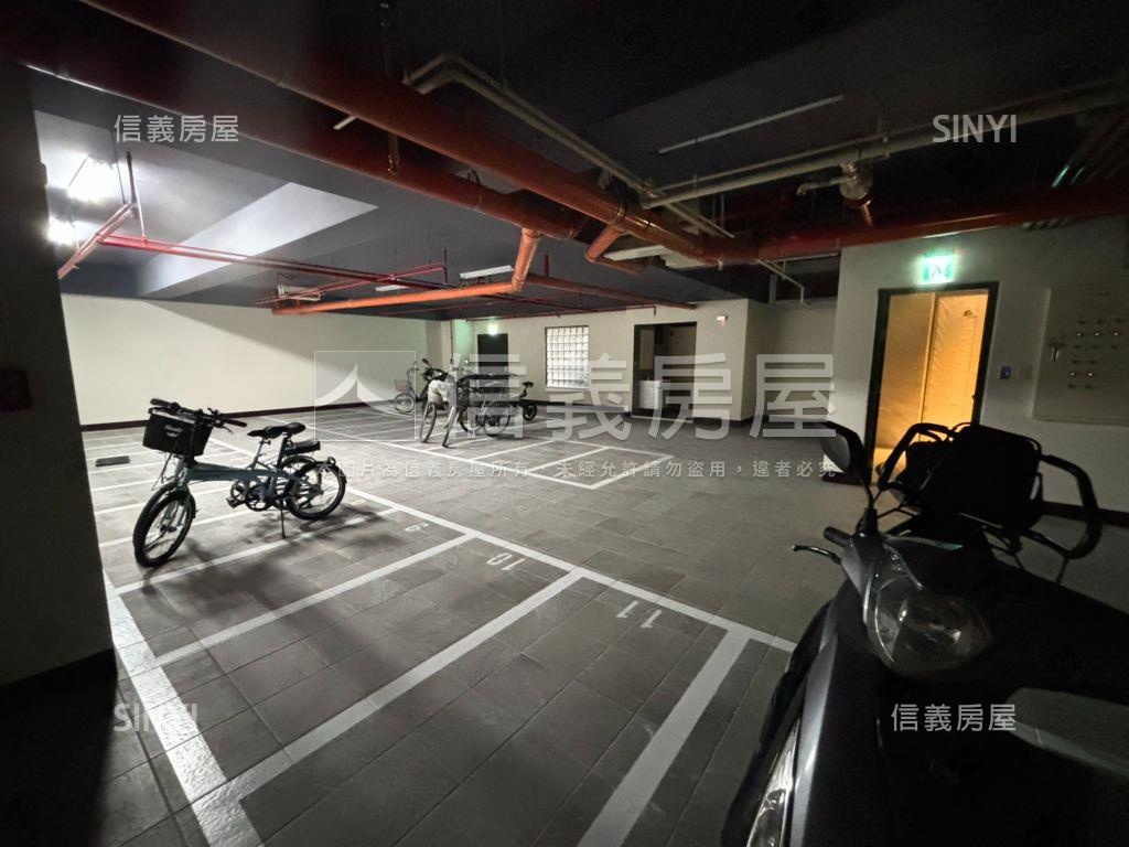 中央央北全新３房附大車位房屋室內格局與周邊環境