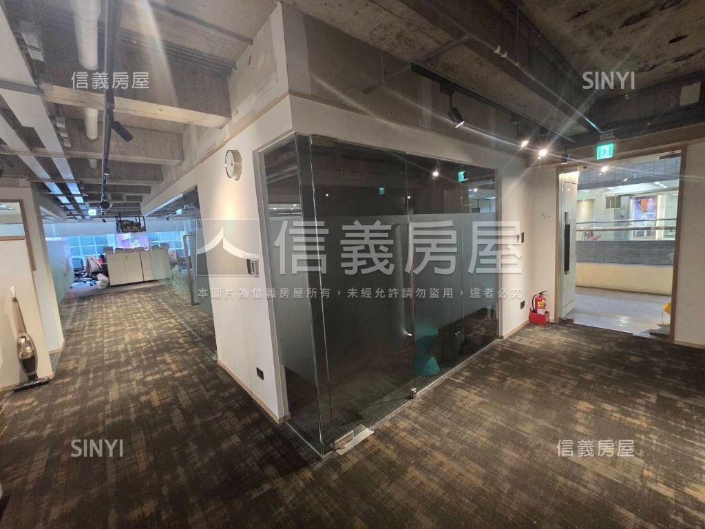 中國企業大樓精華商辦房屋室內格局與周邊環境