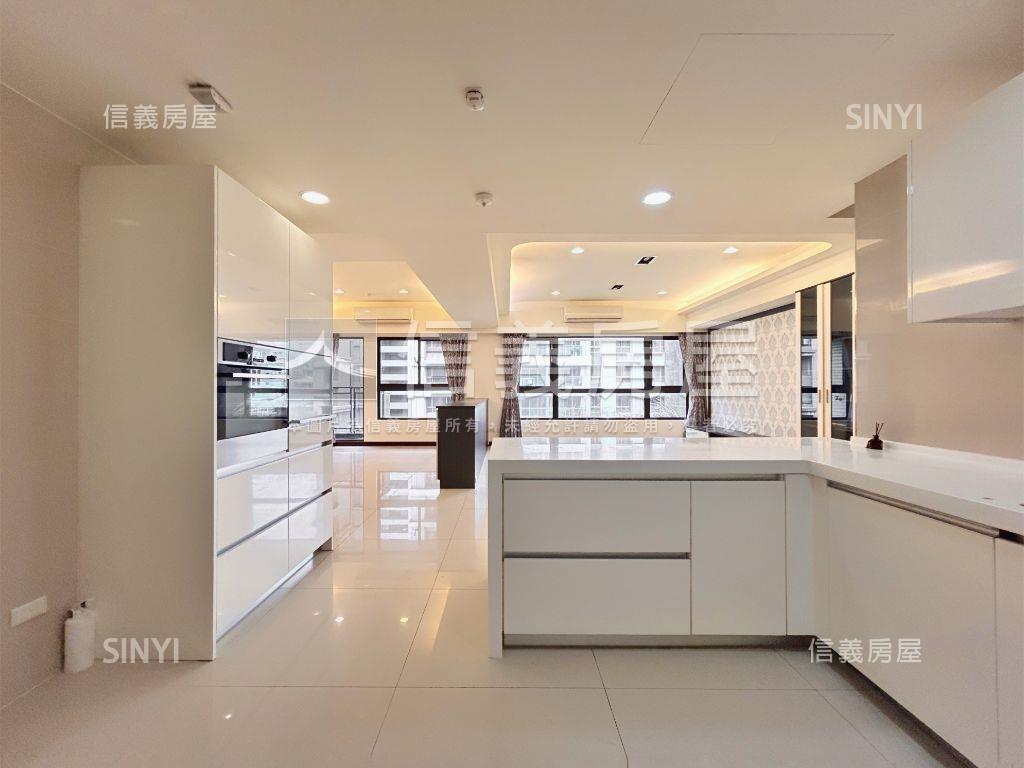 國泰新莊園四房雙車位房屋室內格局與周邊環境