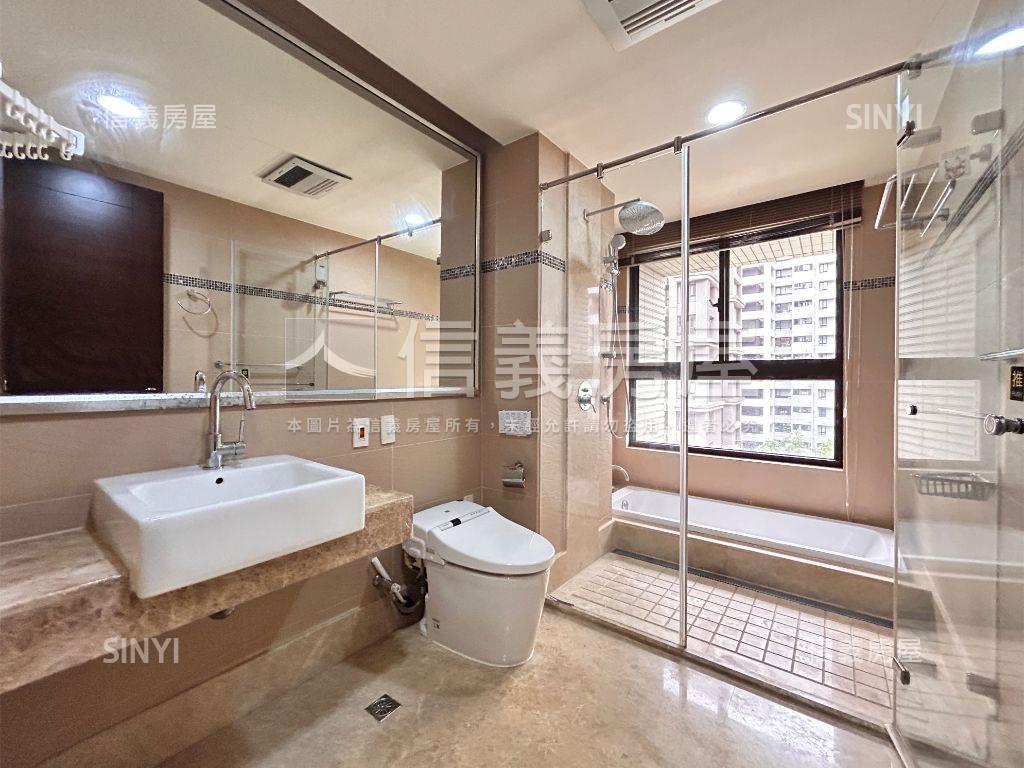 國泰新莊園四房雙車位房屋室內格局與周邊環境