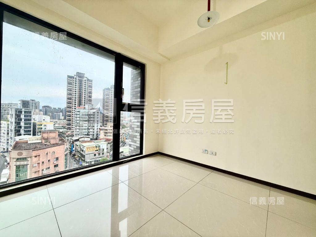 景安～漢皇里寓兩房帶車位房屋室內格局與周邊環境