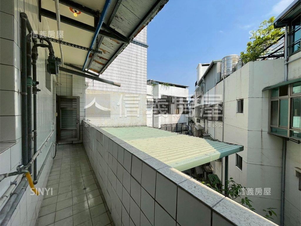 新世界大坪電梯首選房屋室內格局與周邊環境