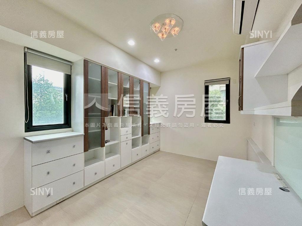 文鼎大苑朝西南四房房屋室內格局與周邊環境