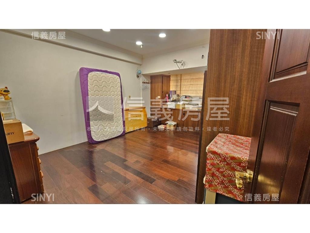 威尼斯高樓層三房坡平車位房屋室內格局與周邊環境