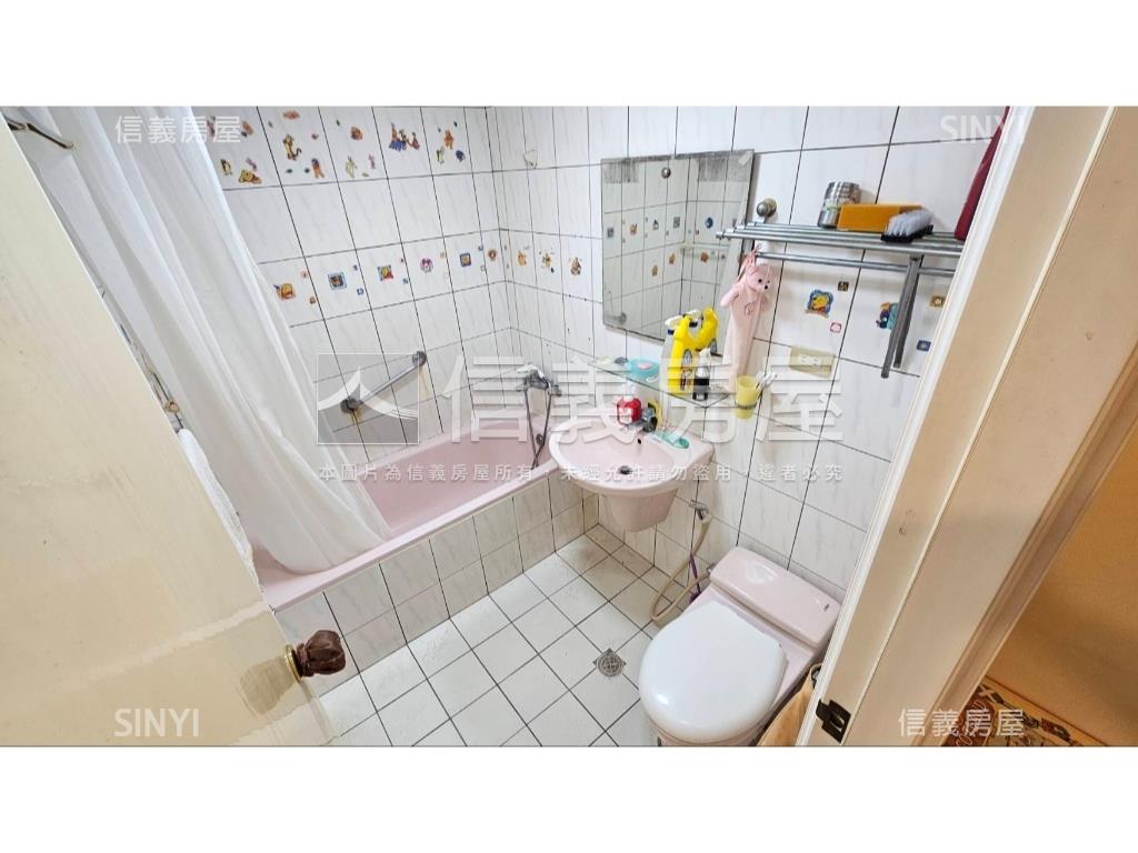 威尼斯高樓層三房坡平車位房屋室內格局與周邊環境