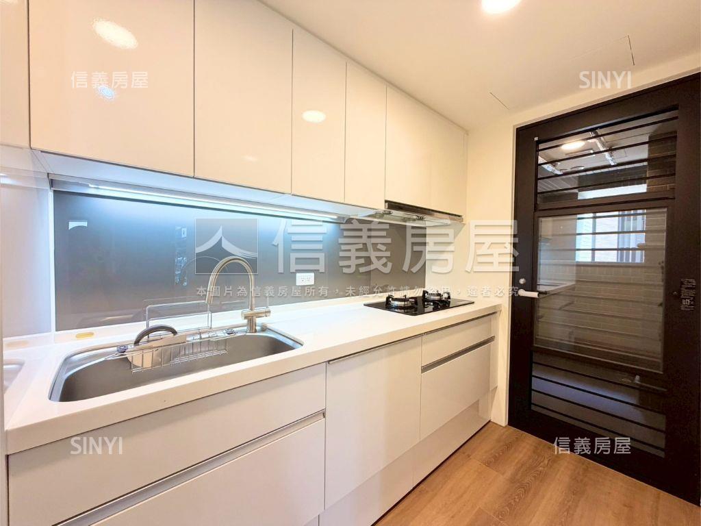 國泰美禾面公園雙車朝南戶房屋室內格局與周邊環境