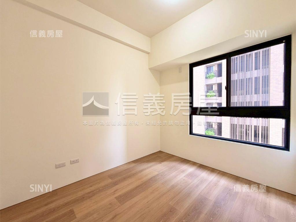 國泰美禾面公園雙車朝南戶房屋室內格局與周邊環境