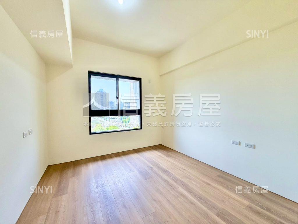 國泰美禾面公園雙車朝南戶房屋室內格局與周邊環境