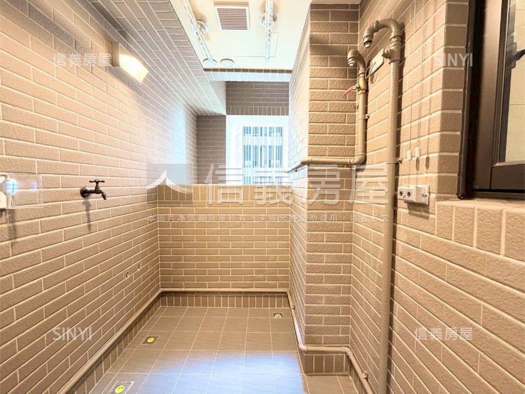 國泰美禾面公園雙車朝南戶房屋室內格局與周邊環境