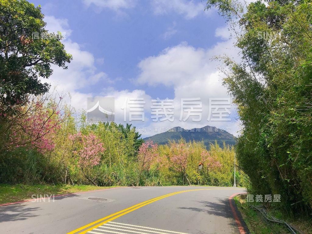 近公車站陽明山稀有土地房屋室內格局與周邊環境