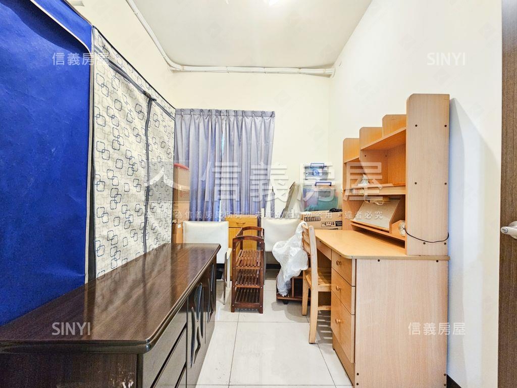 專任時代園邸大兩房大車位房屋室內格局與周邊環境