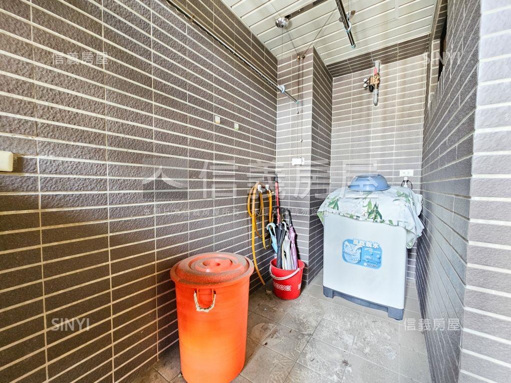 專任時代園邸大兩房大車位房屋室內格局與周邊環境