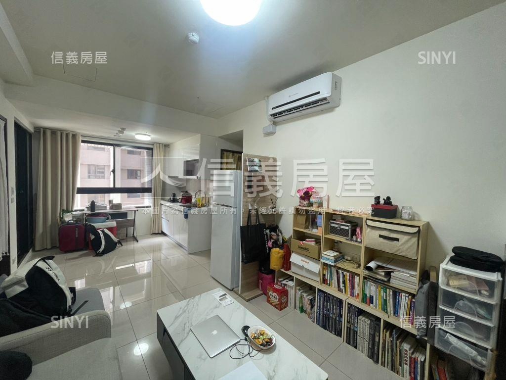 世界花園中高樓兩房平車房屋室內格局與周邊環境